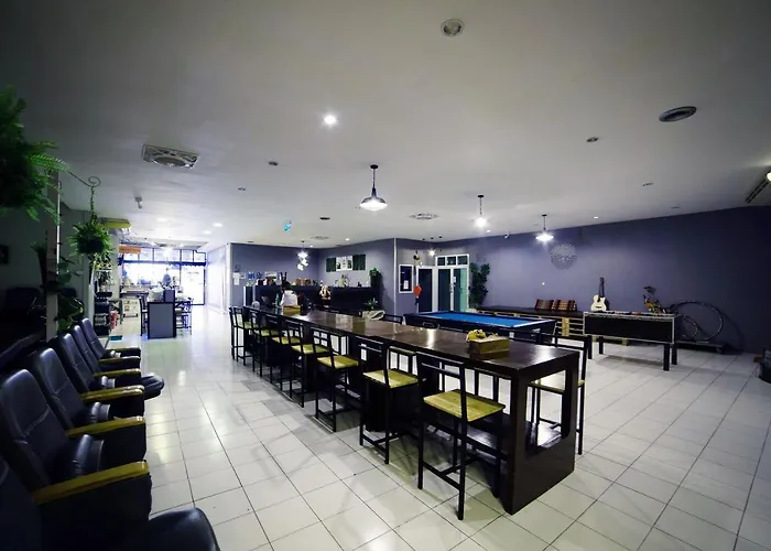 Meet & Meet Hotel 2*